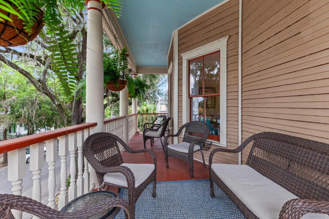 Photo of Patio Balcony in Metropolitan