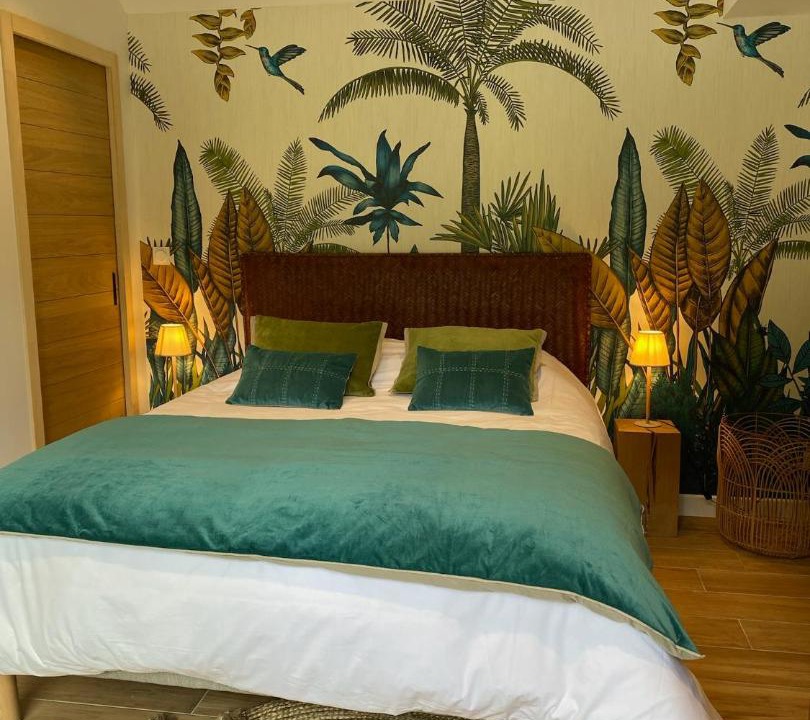 Photo of Others in Quevert