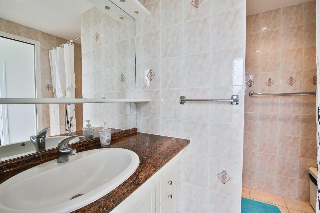 Photo of Bathroom in Saint-Gilles-Croix-de-Vie
