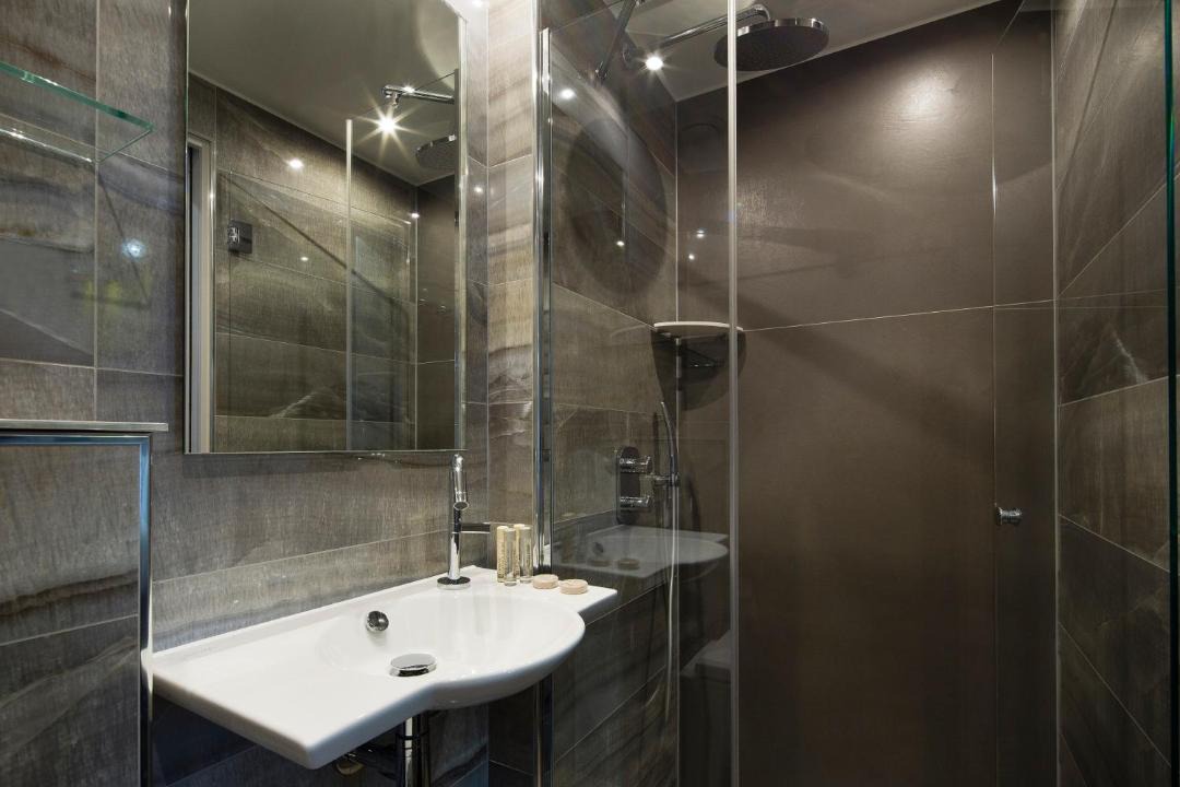 Photo of Bathroom in Batignolles