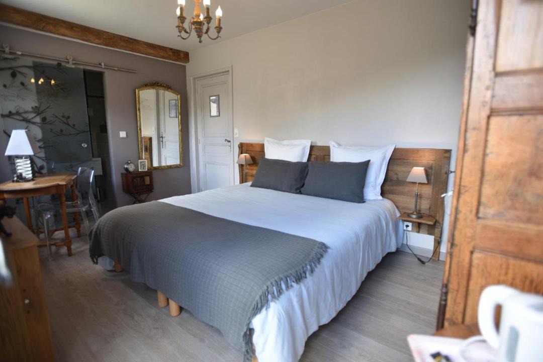 Photo of Bedroom in Sainte-Savine