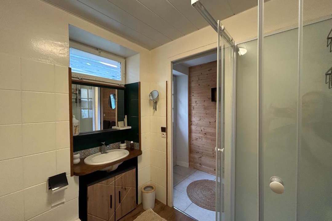 Photo of Bathroom in Venouse