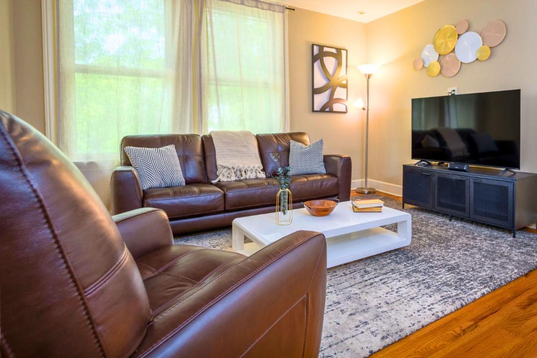Photo of Livingroom in Eastside