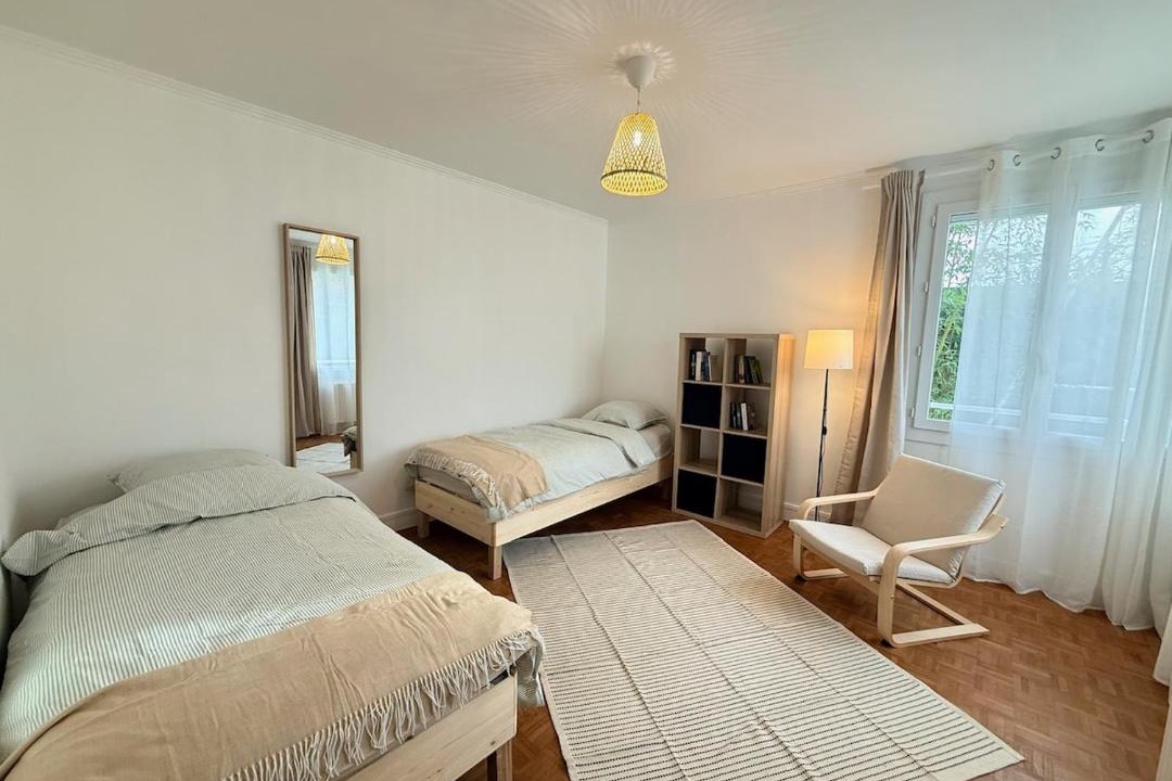 Photo of Bedroom in Mantes-la-Jolie