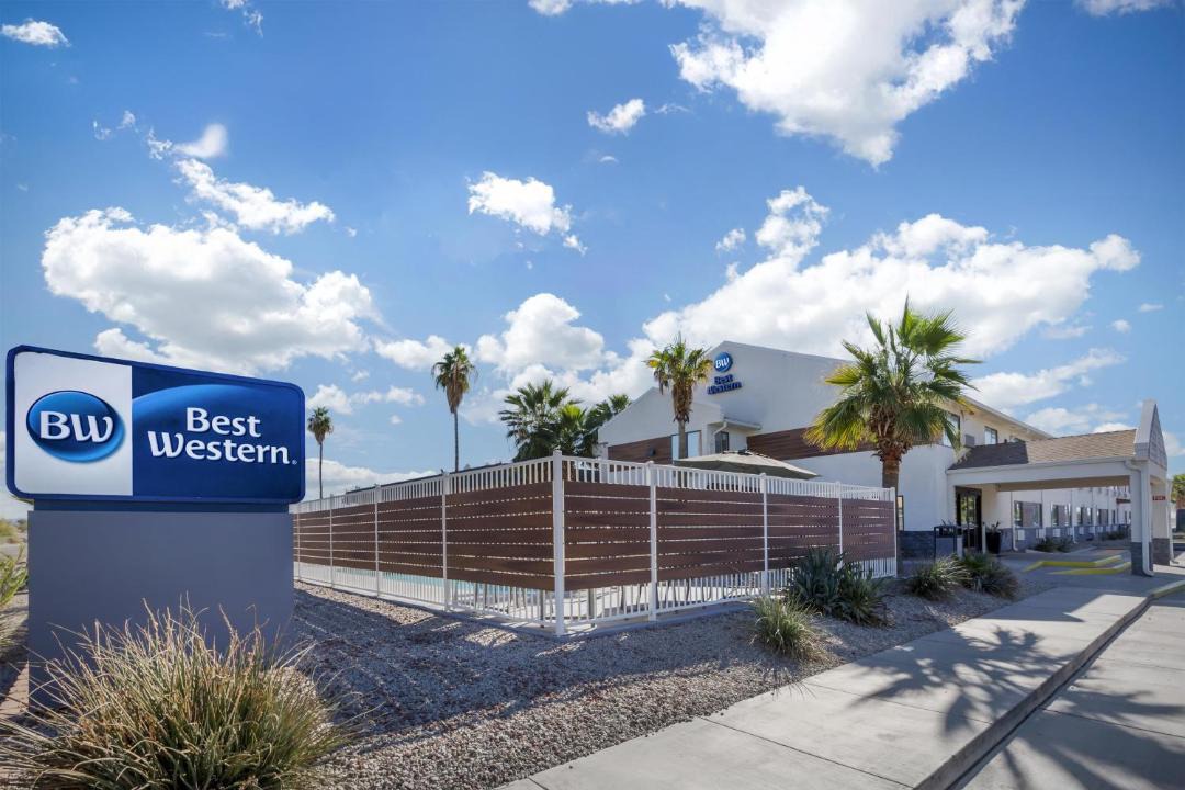 Photo of Others in Blythe