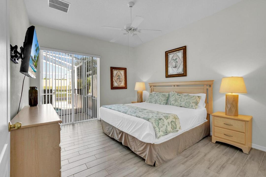 Photo of Bedroom in Tuscan Hills