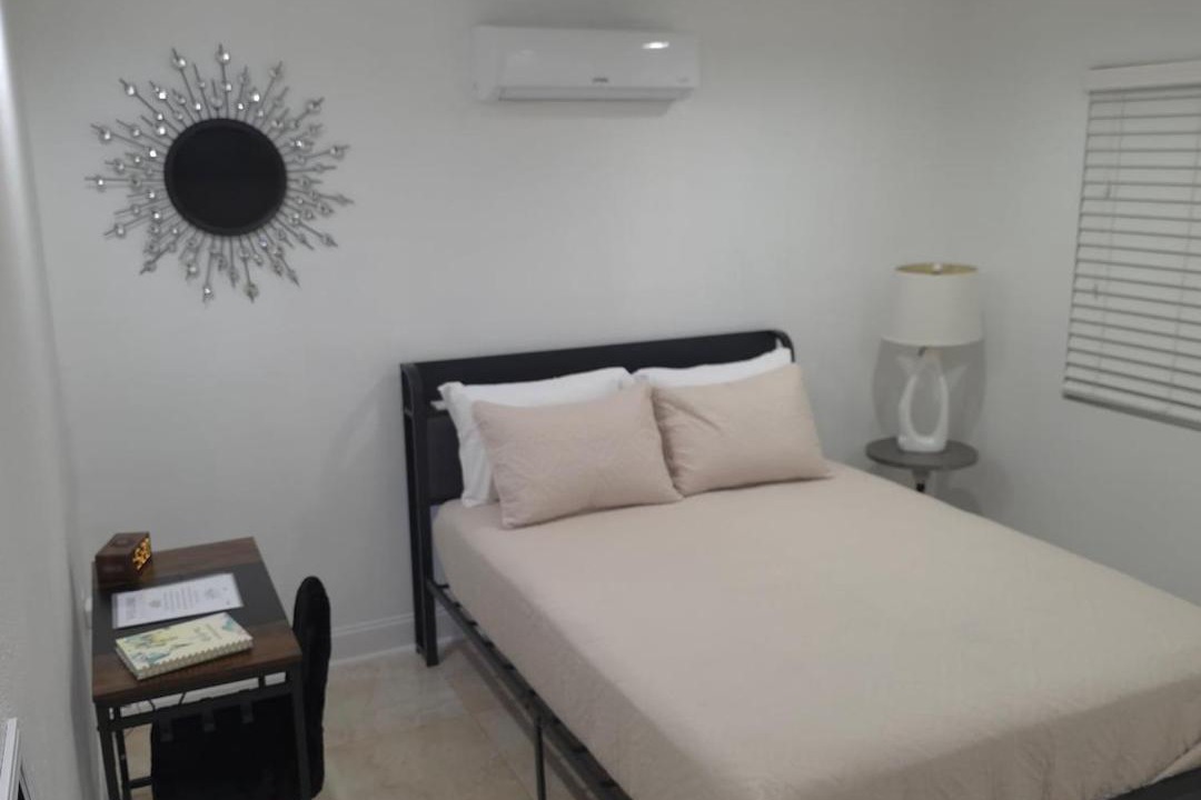 Photo of Bedroom in Lake Magdalene