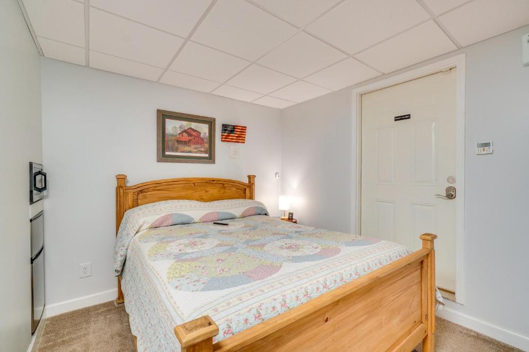 Photo of Bedroom in Etowah