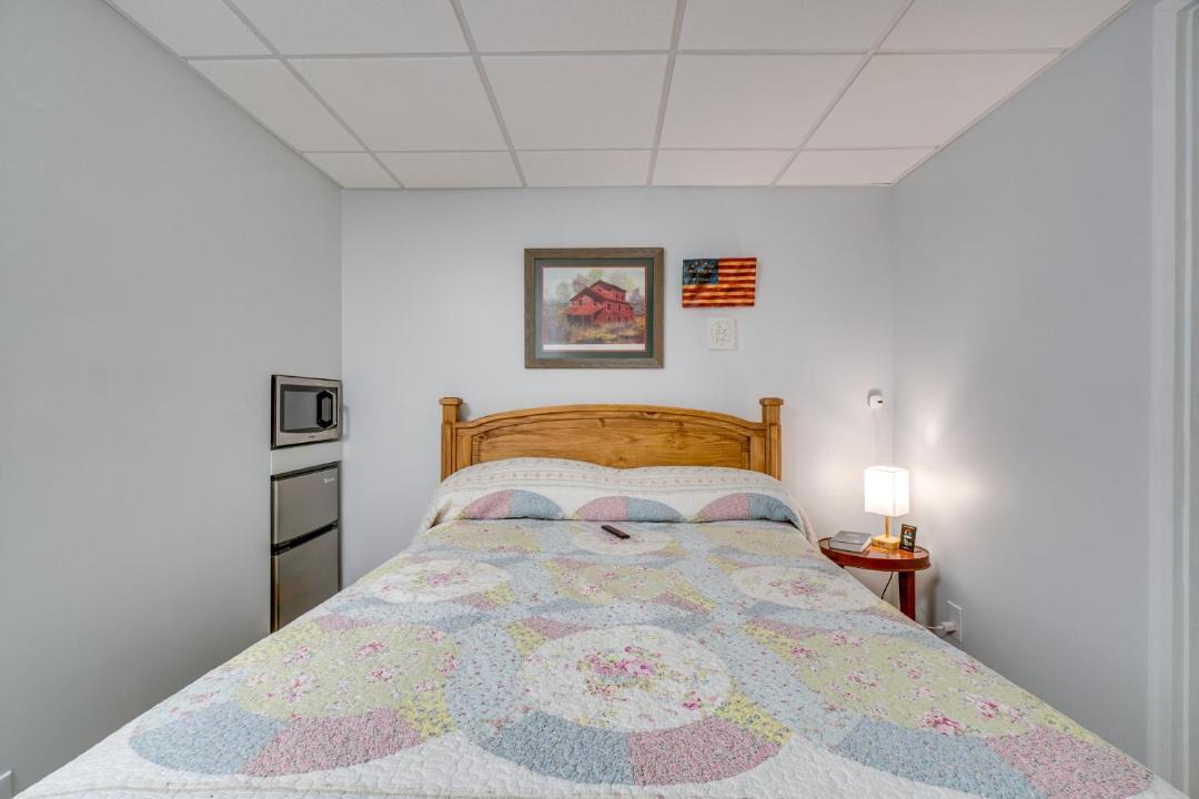 Photo of Bedroom in Etowah
