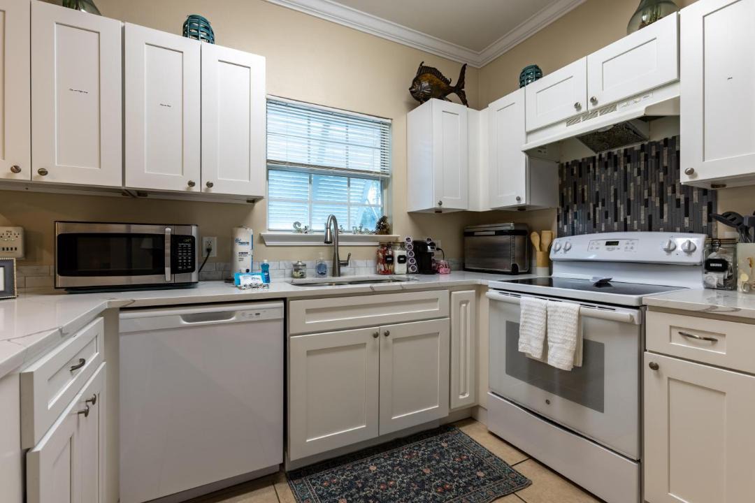 Photo of Kitchen in Orange Beach