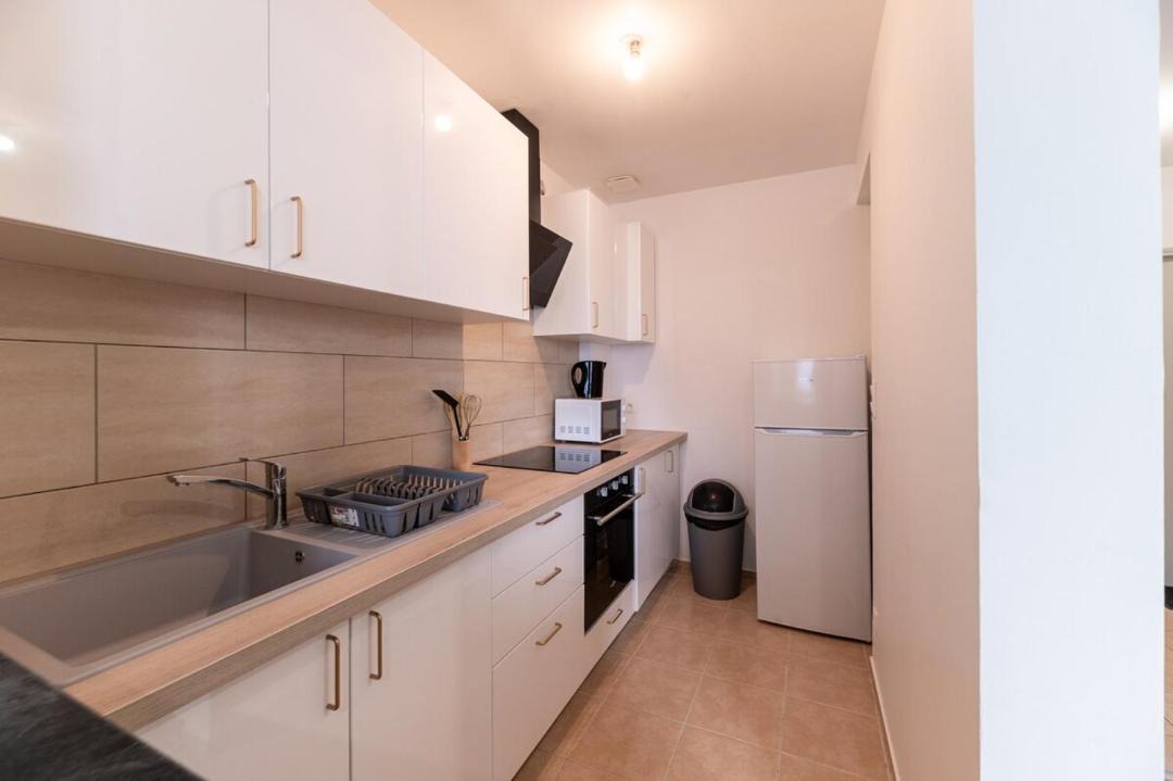 Photo of Kitchen in Graville