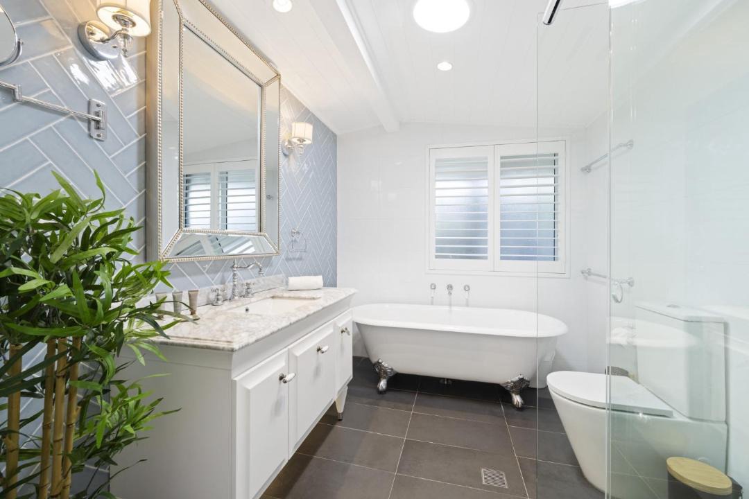 Photo of Others in Avalon Beach