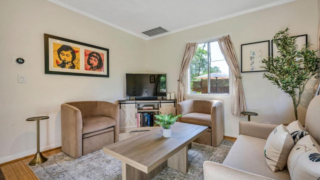 Photo of Livingroom in Glen Ellen