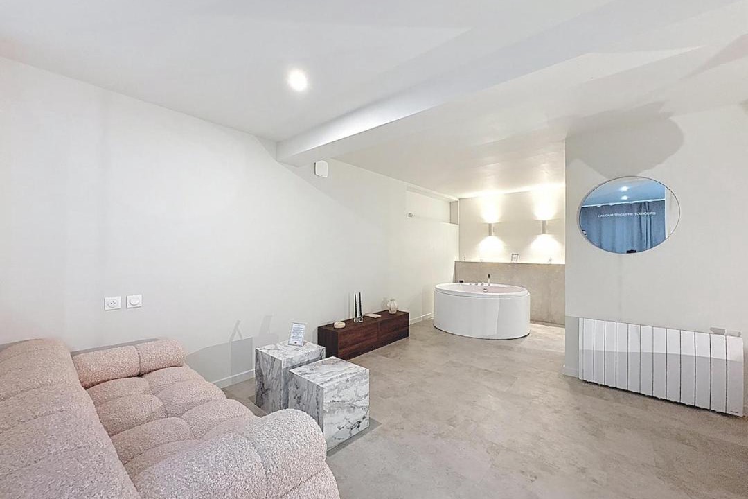 Photo of Others in Rive Droite