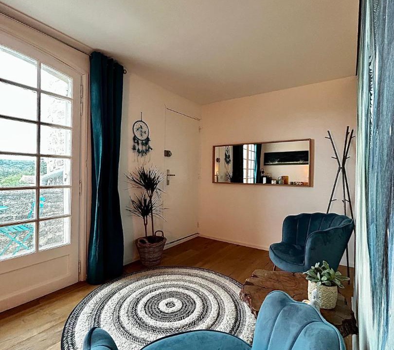 Photo of Livingroom in Saint-Martin-de-Londres