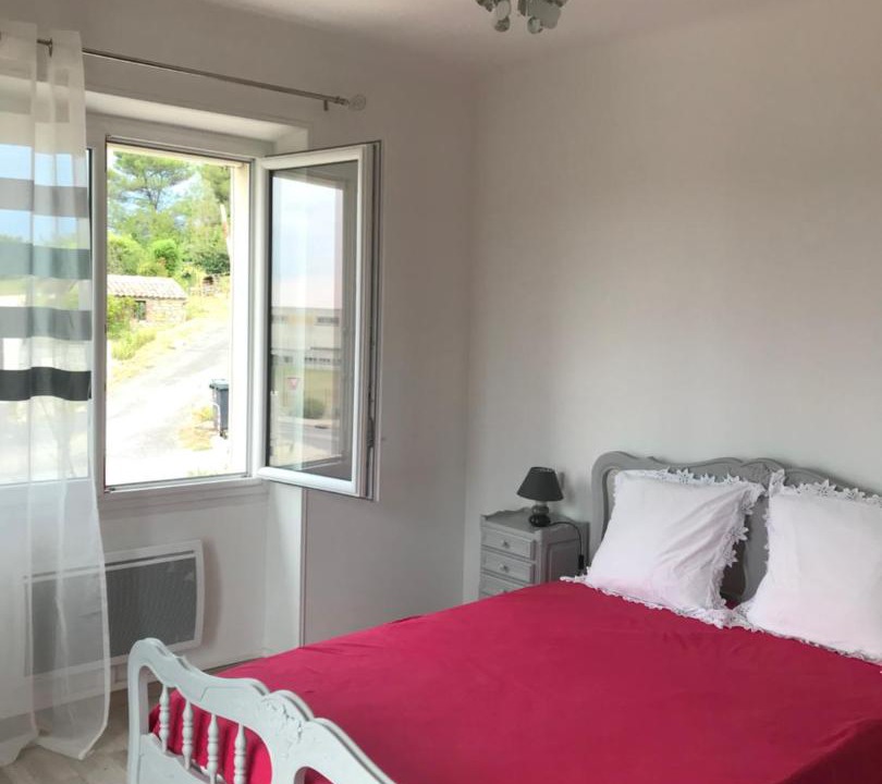 Photo of Bedroom in Rousson