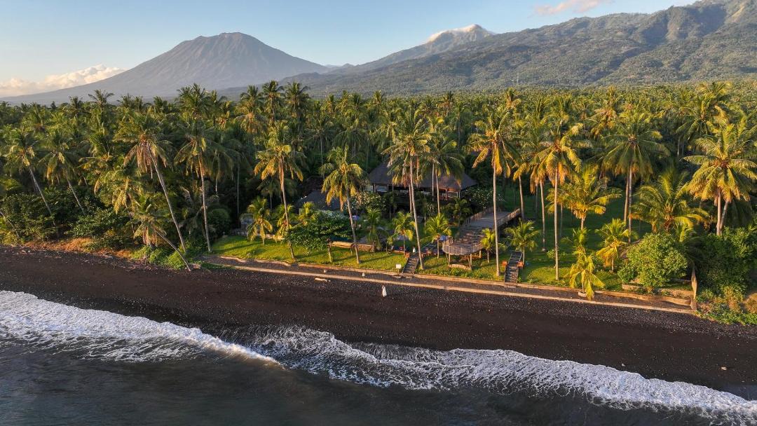 Photo of Others in Tembok