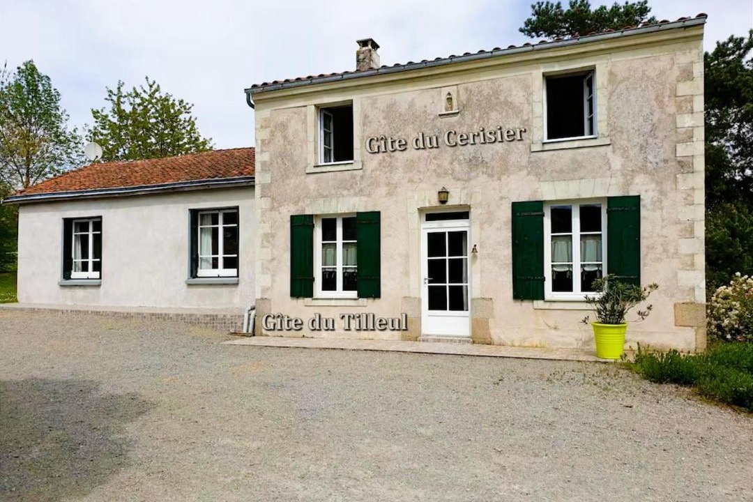 Photo of Others in Vallet