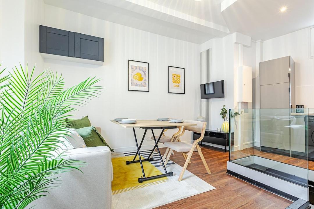 Photo of Others in Parapluies