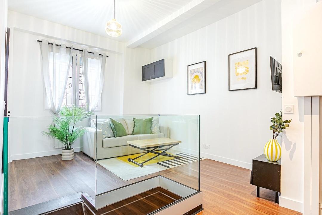 Photo of Others in Parapluies