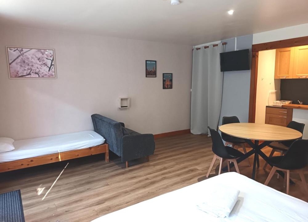 Photo of Others in Arlos