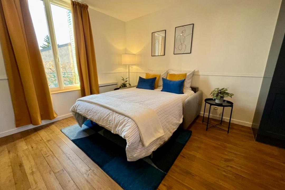 Photo of Bedroom in Meaux