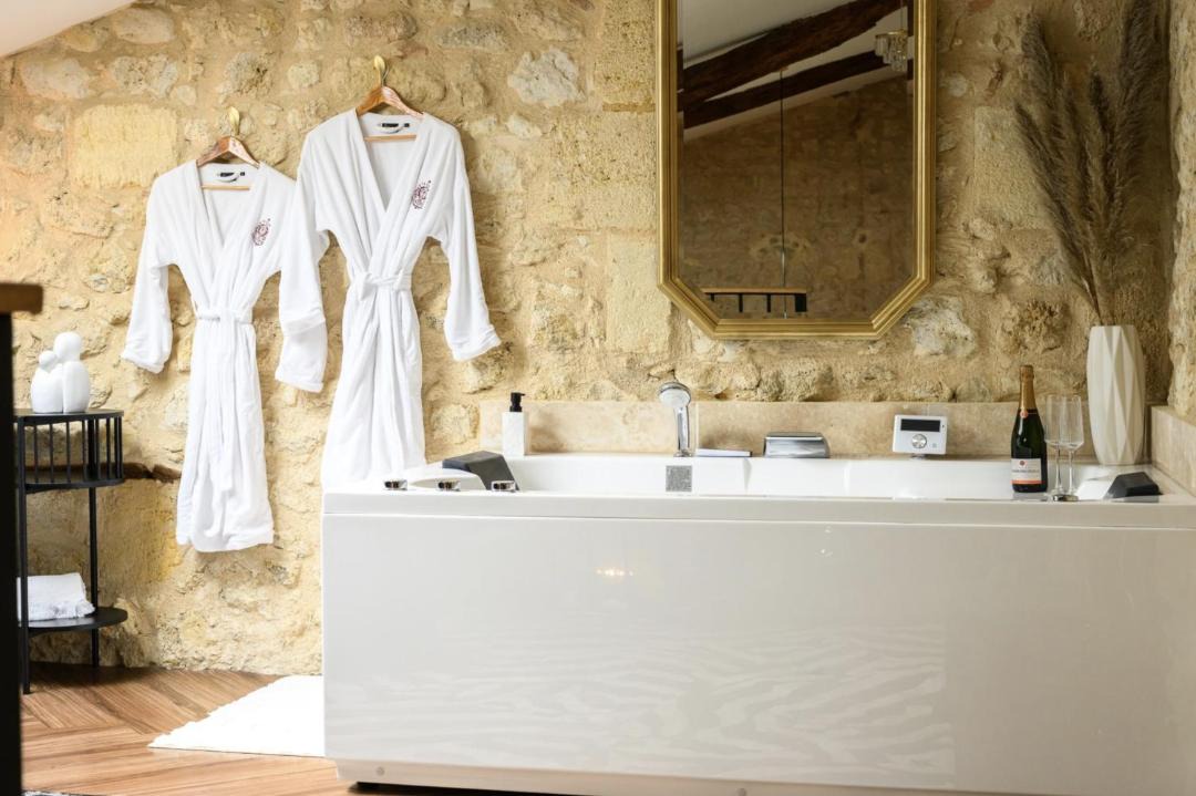Photo of Bathroom in Fargues-Saint-Hilaire