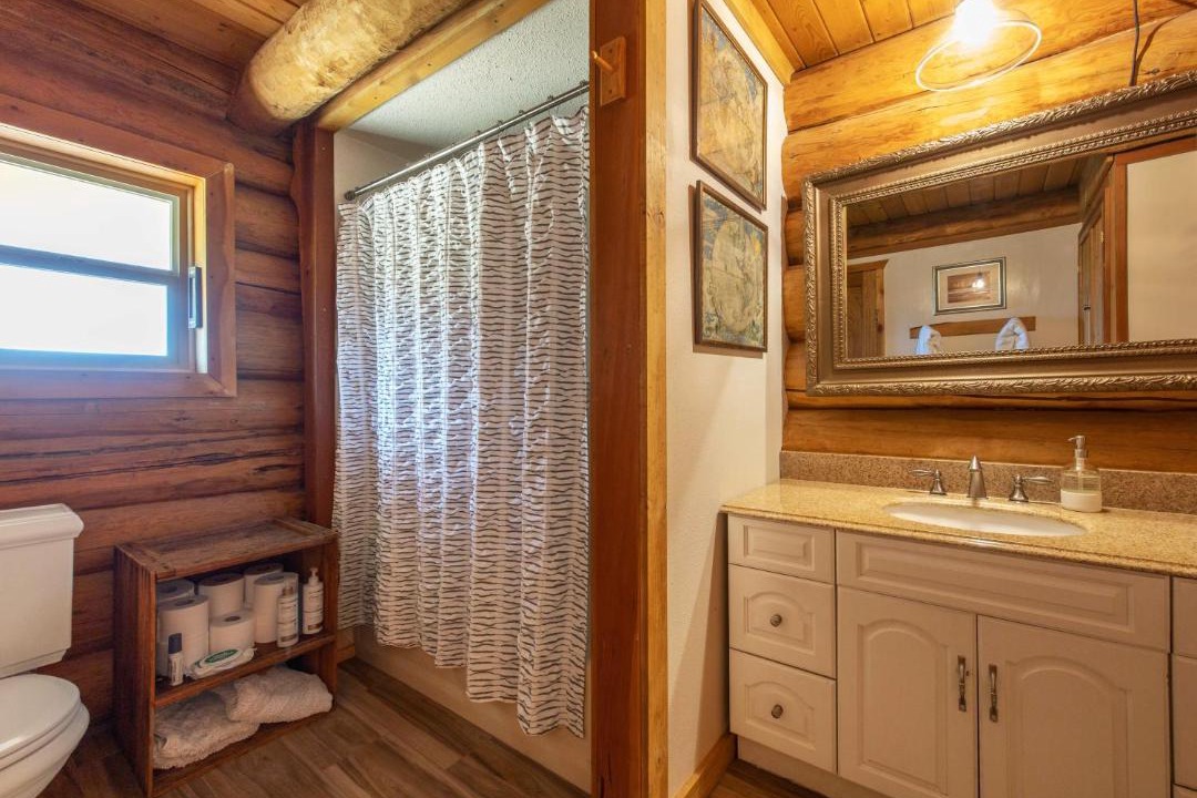 Photo of Others in Lyle