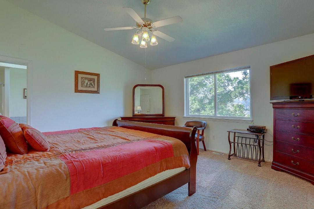 Photo of Bedroom in Mosier