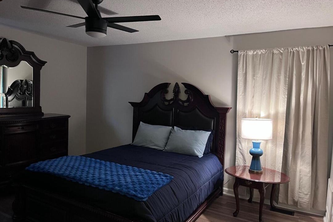 Photo of Bedroom in Crestline Heights