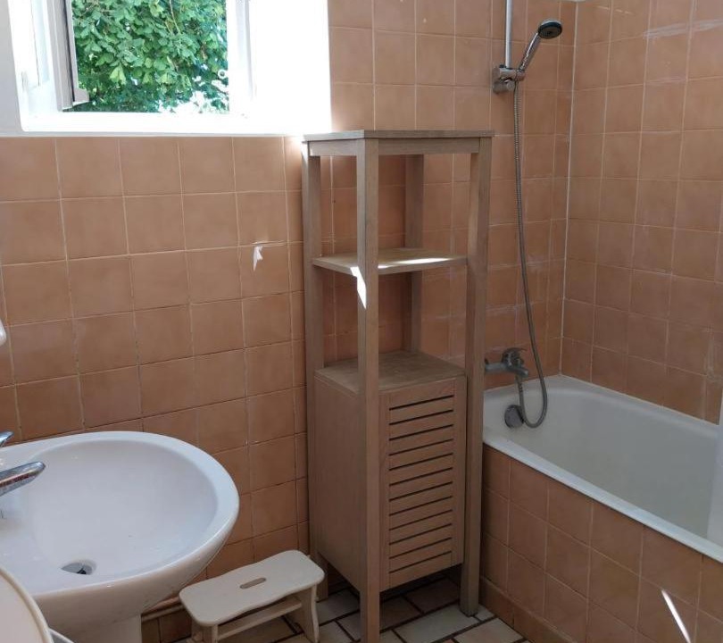 Photo of Others in Valdivienne