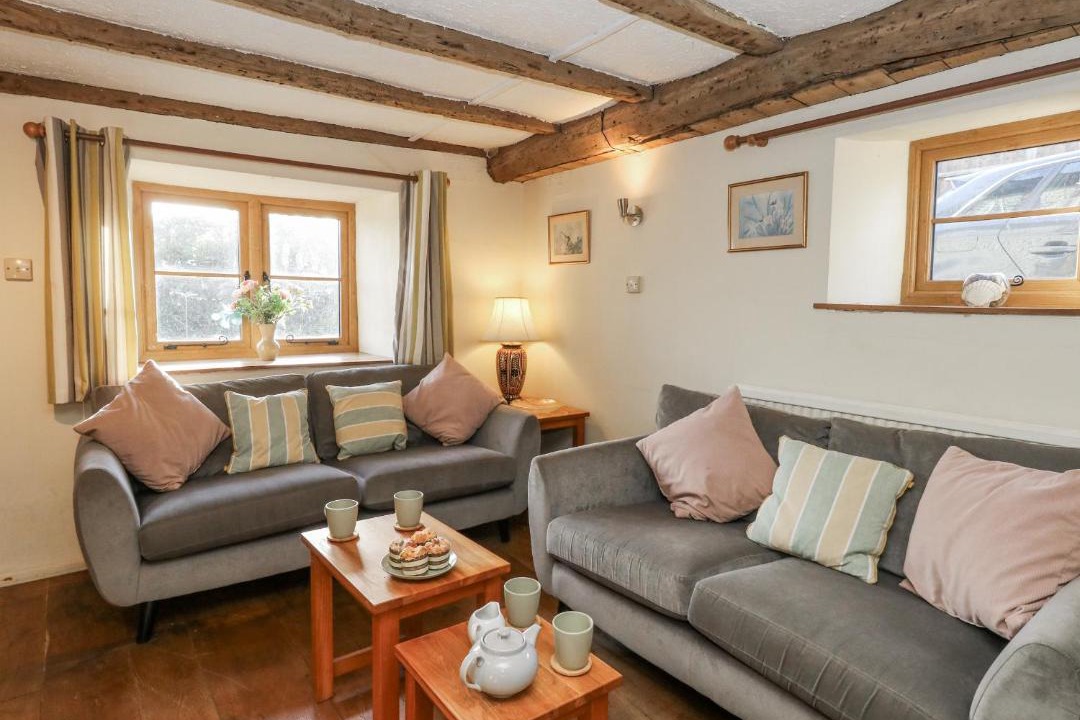 Photo of Others in Smallridge