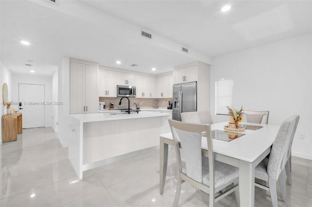 Photo of Kitchen in Florida City