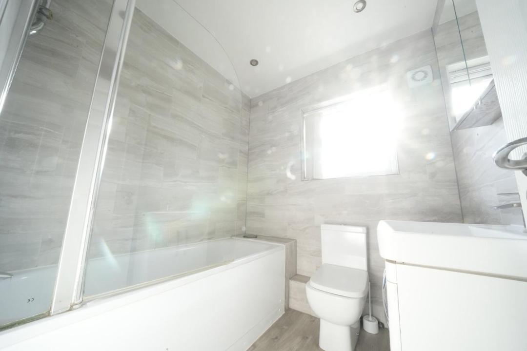 Photo of Others in Harlington