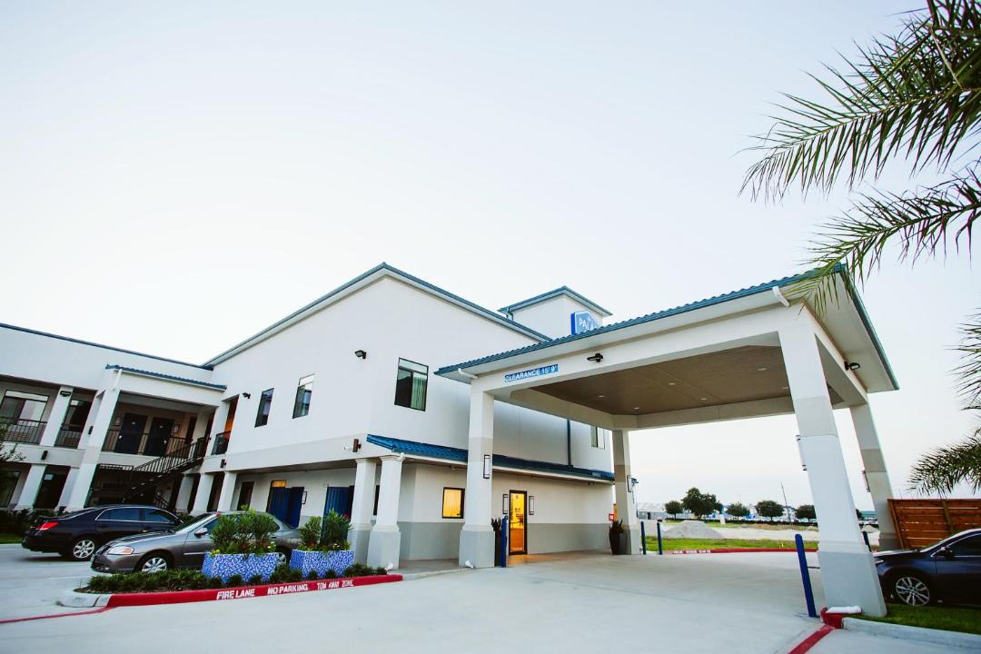 Photo of Buildings in Clodine