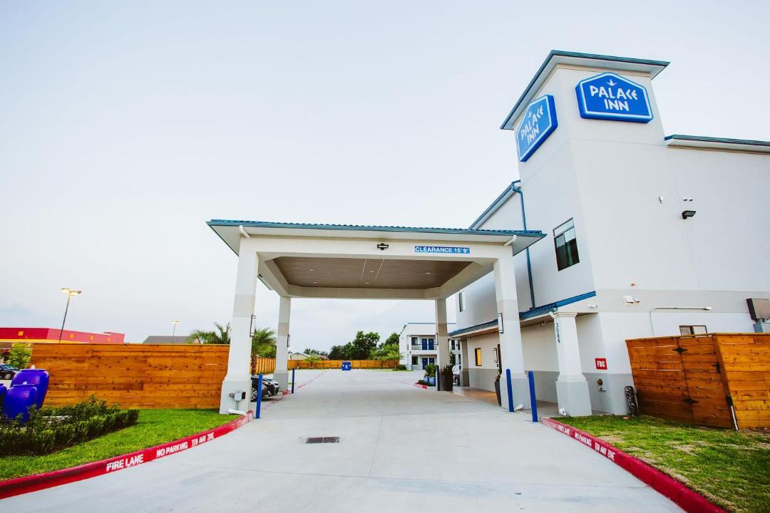 Photo of Buildings in Clodine