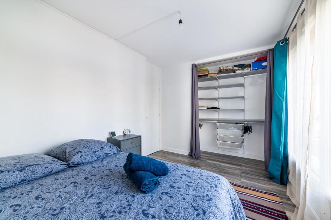 Photo of Bedroom in Saint-Ouen
