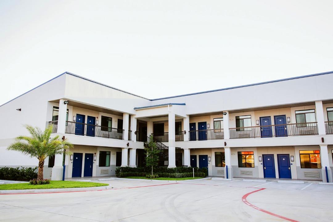Photo of Buildings in Clodine