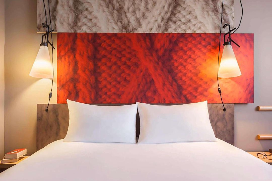 Photo of Others in Sens