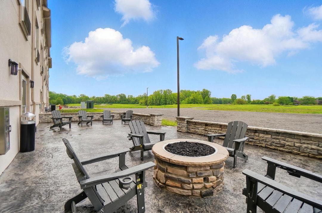 Photo of Others in Eaton