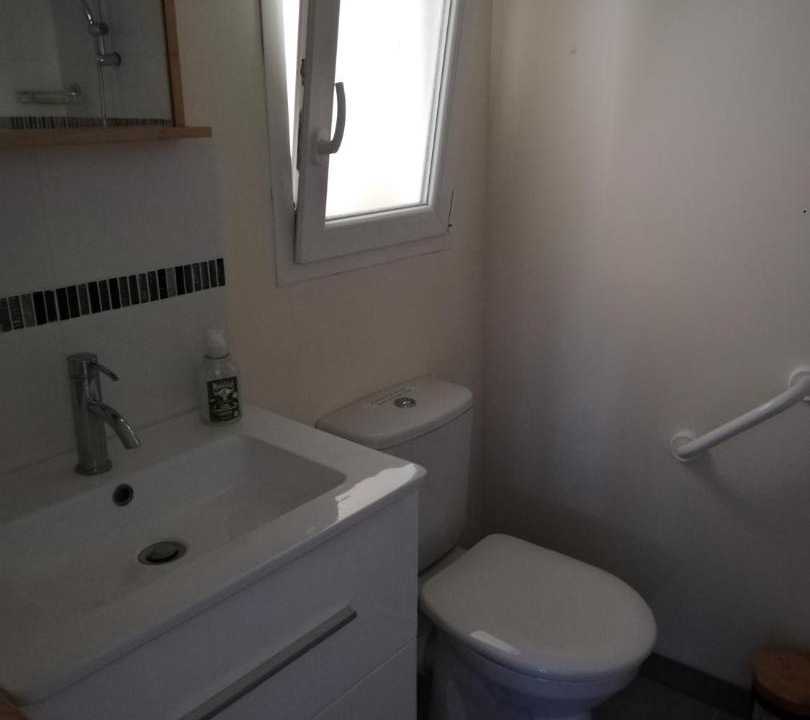 Photo of Bathroom in Nyons