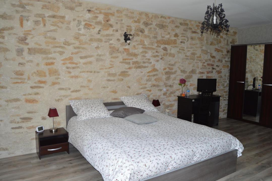 Photo of Bedroom in Saints-Geosmes