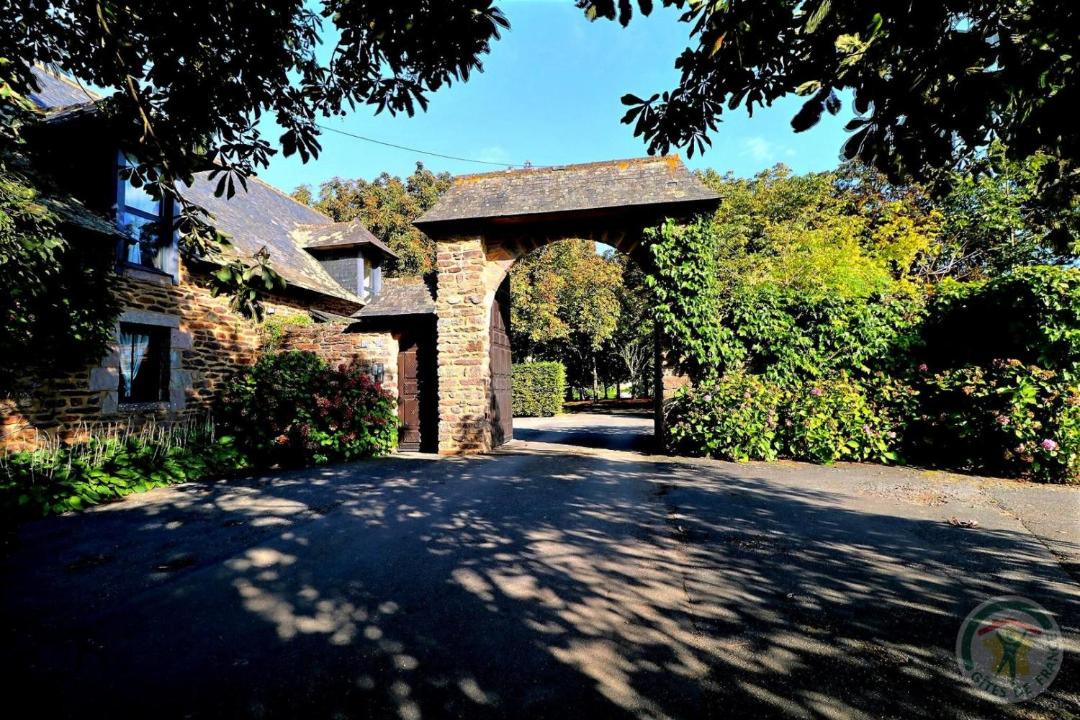 Photo of Others in Bruz