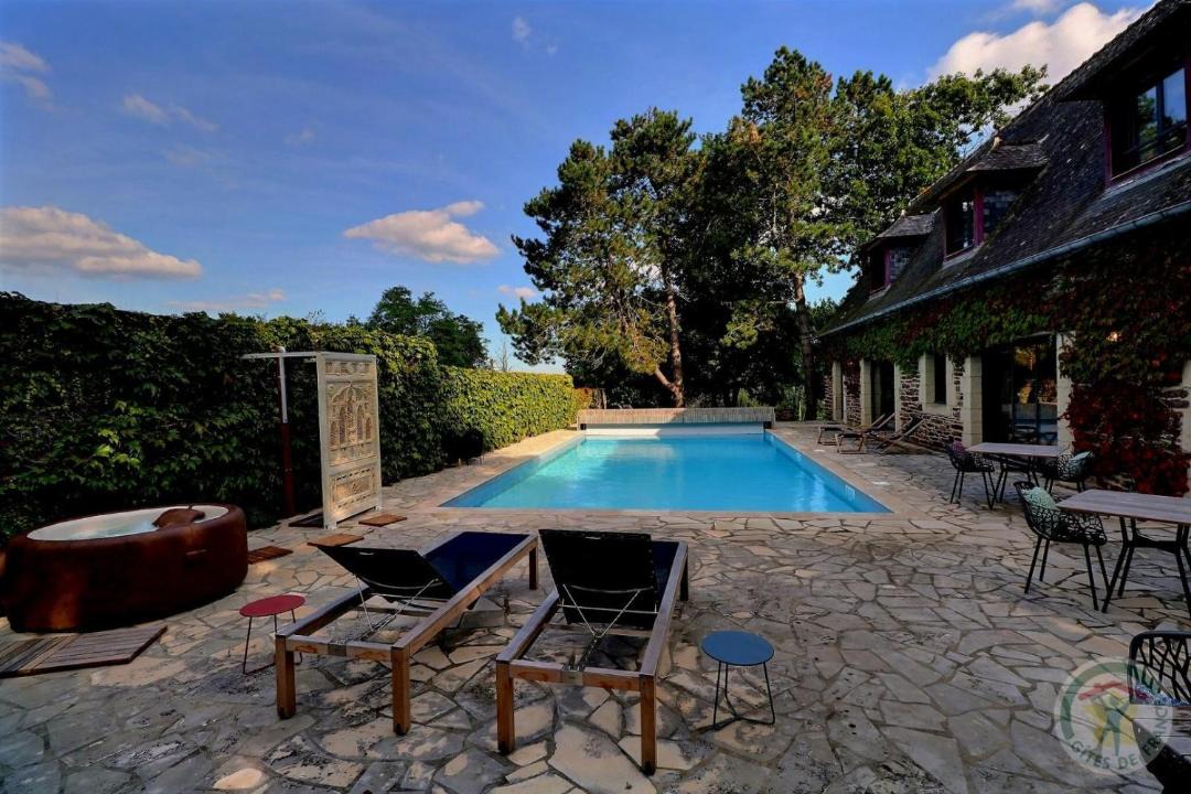 Photo of Others in Bruz