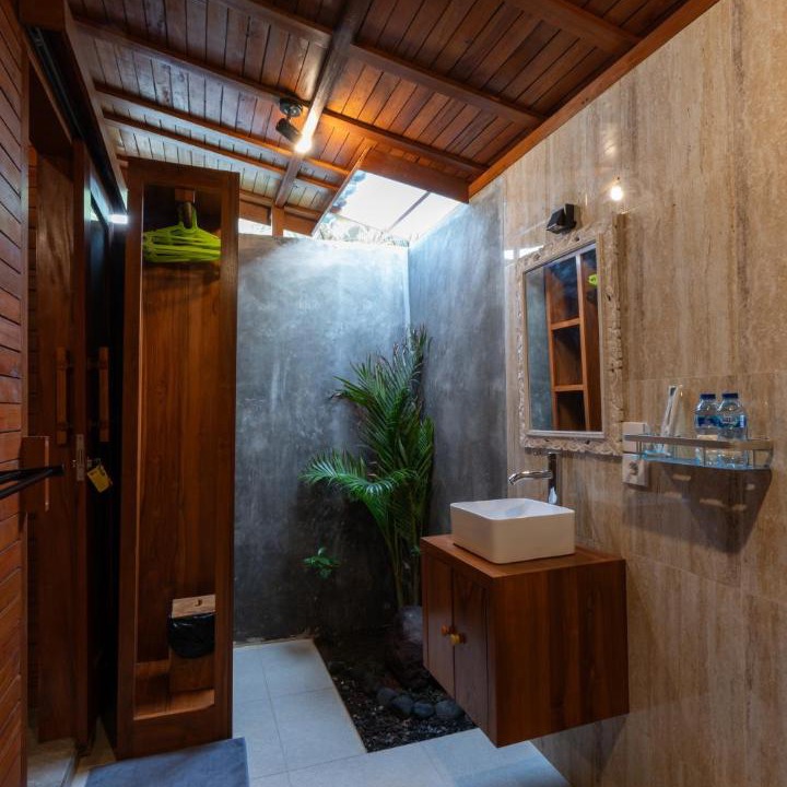 Photo of Bathroom in Sukadana