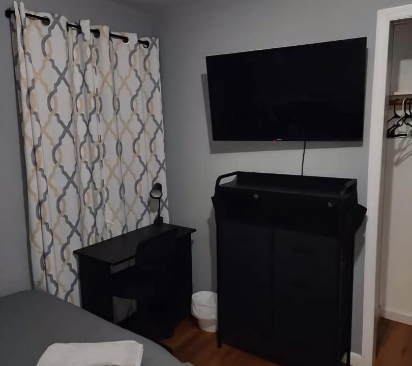 Photo of Bedroom in East Newark