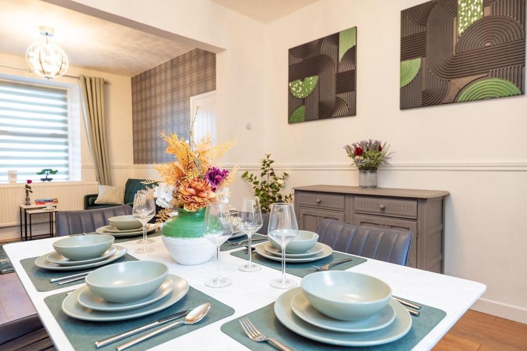 Photo of Others in Cwm Frwd Oer