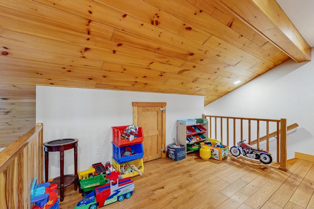 Photo of Others in Bartlett