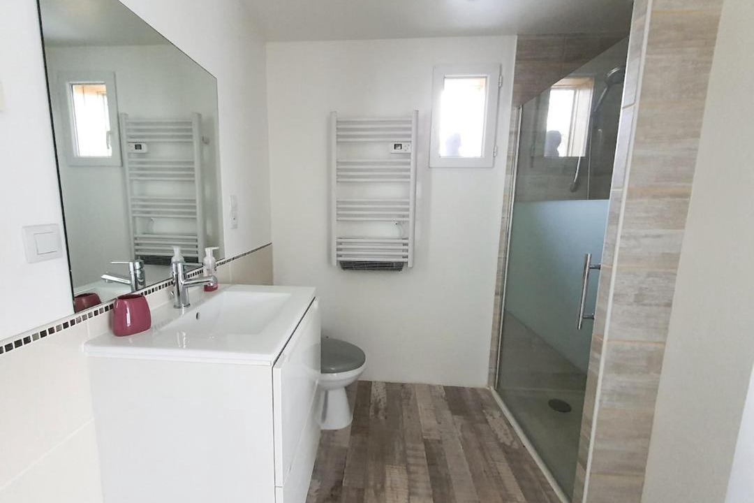 Photo of Others in Oeyreluy