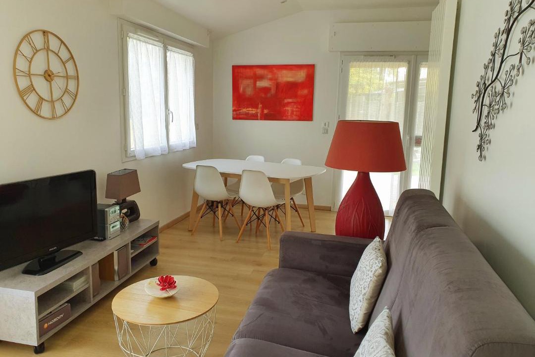 Photo of Others in Oeyreluy